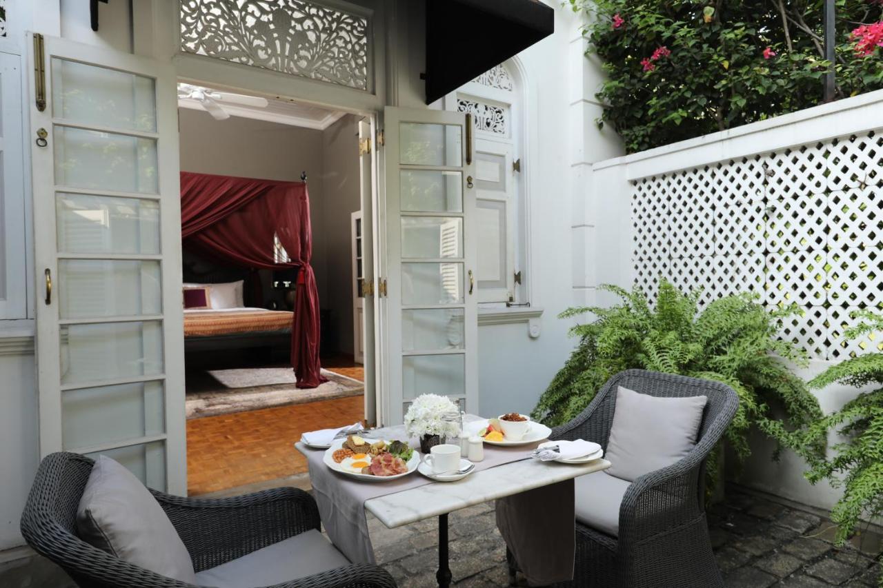 Maniumpathy Hotel Colombo Exterior photo