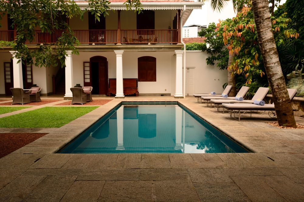 Maniumpathy Hotel Colombo Exterior photo