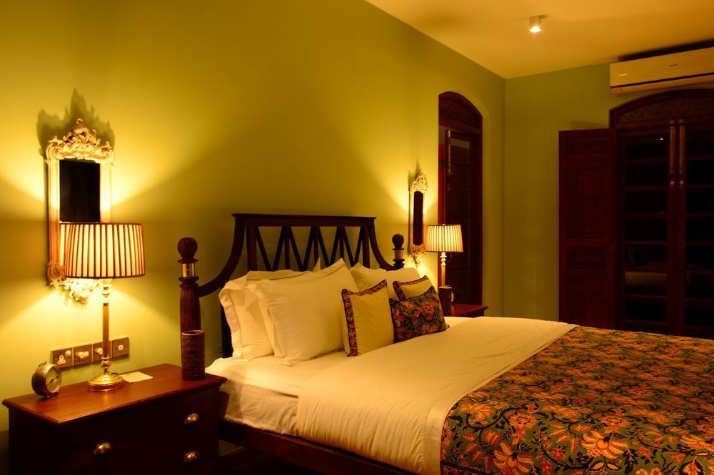 Maniumpathy Hotel Colombo Exterior photo
